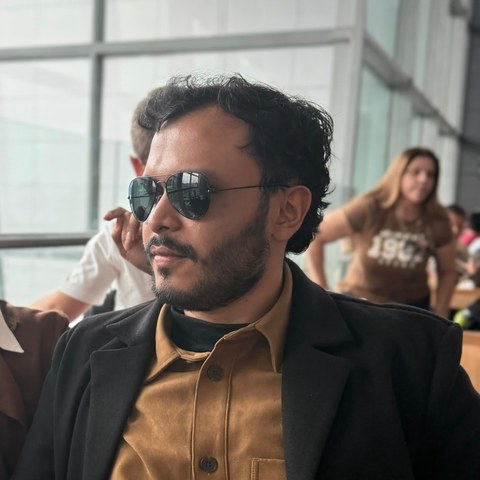 Santiago Trujillo, teacher of Spanish, French and Latin